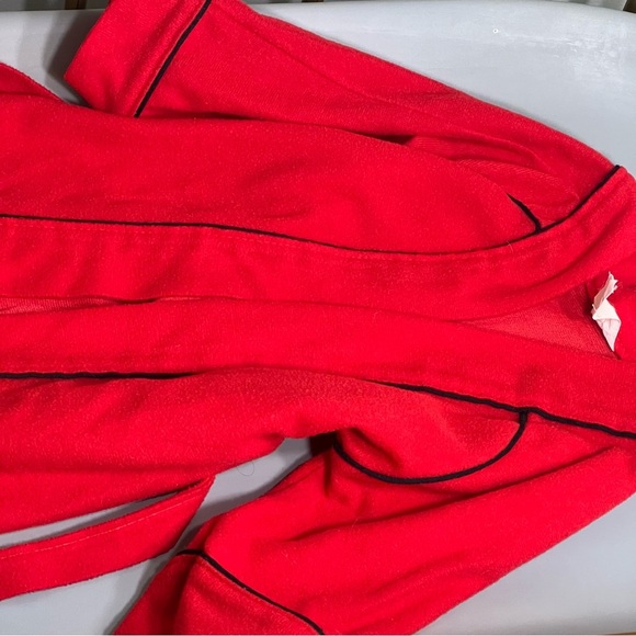 Vibrant vintage 100% cotton made in the USA Red flannel Robe no flaws size 2T - Picture 2 of 7